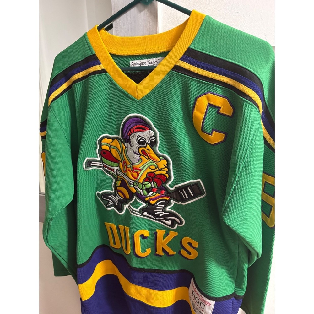 Headgear Classics Charlie Conway Mighty Ducks Hockey Jersey Green Men Small 96